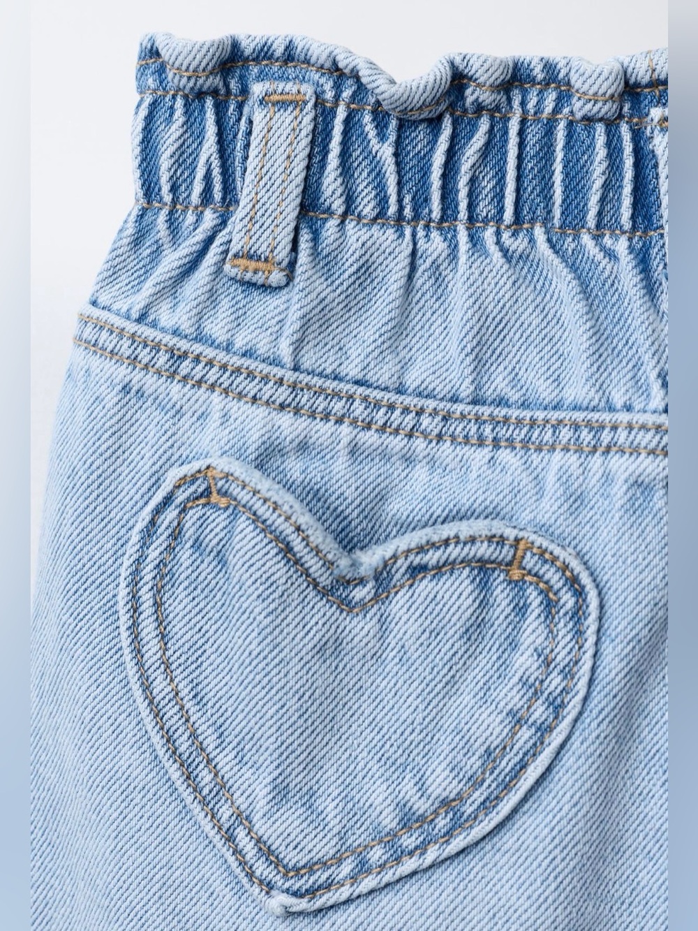 Zara Girls 6 Light Denim Paperbag Jeans with Heart Pocket